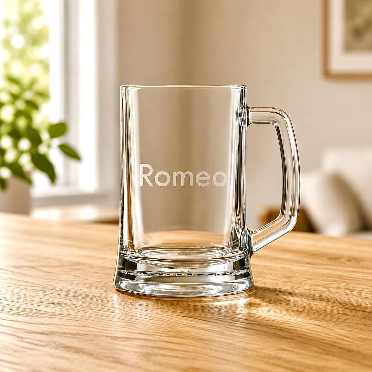 Close-up of personalised beer mug with frosted Romeo name and clear handle
