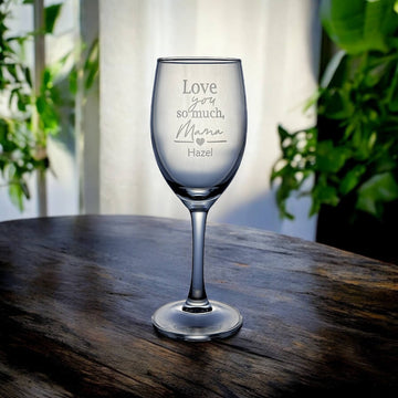 Personalised stemmed wine glass for Mum