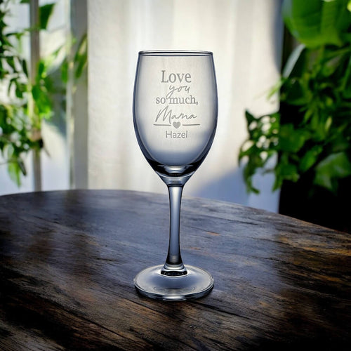 Personalised stemmed wine glass for Mum