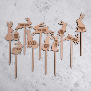 Set of wooden Easter egg hunt bunny stakes with engraved clues, laser cut MDF rabbit shaped garden stakes for kids Easter hunt