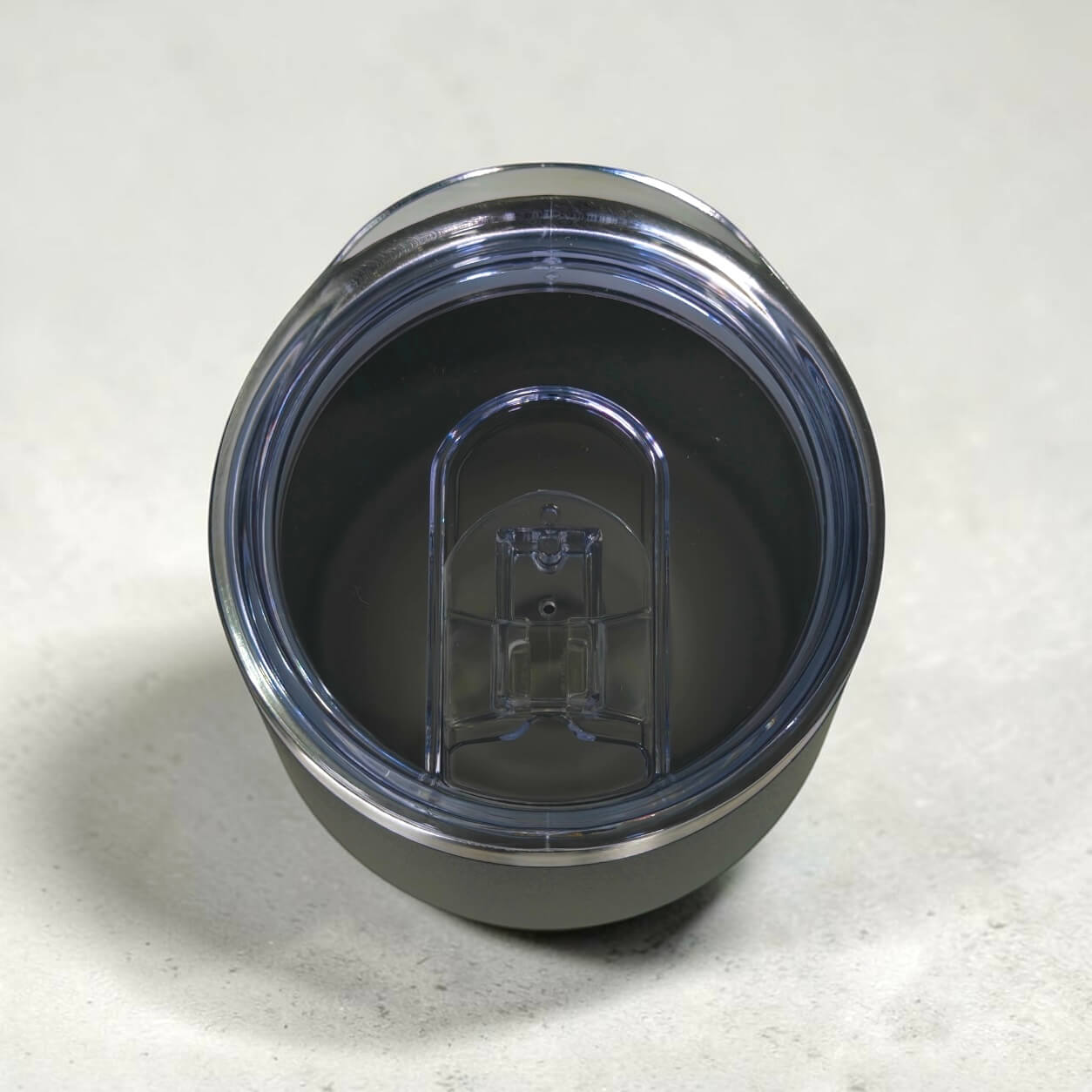 Top view of 300ml corporate coffee cup with clear reusable lid