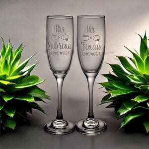 pair of engraved champaign glass for wedding with mr and mrs